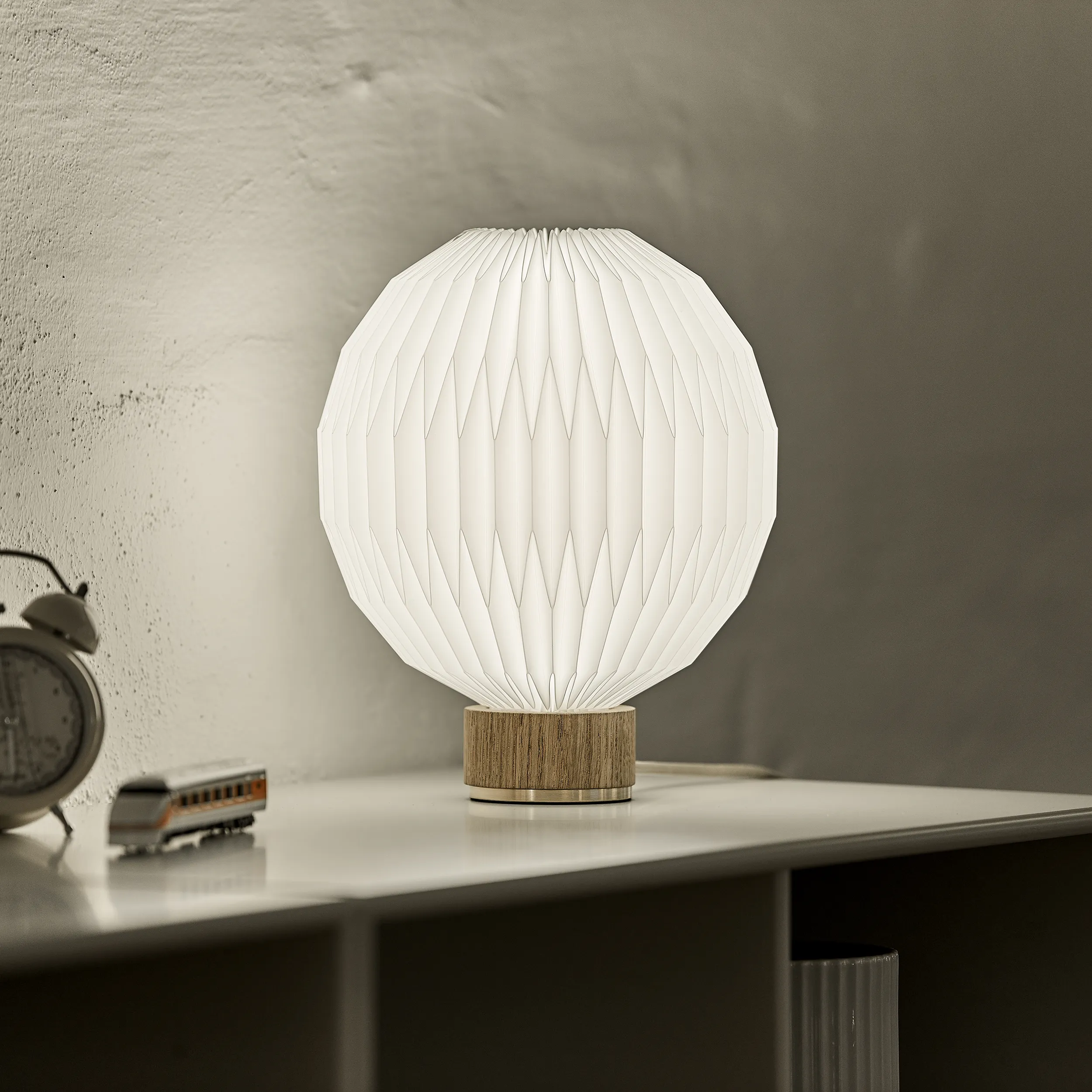 375 Table Lamp - Medium - Light Oak